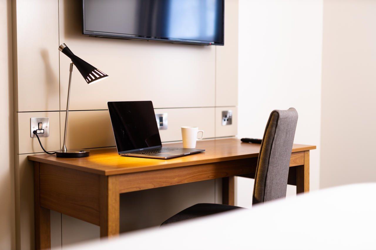 Ibis Coleraine Riverside Екстериор снимка