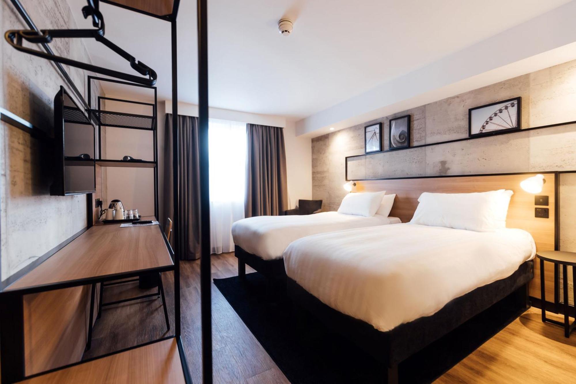 Ibis Coleraine Riverside Екстериор снимка