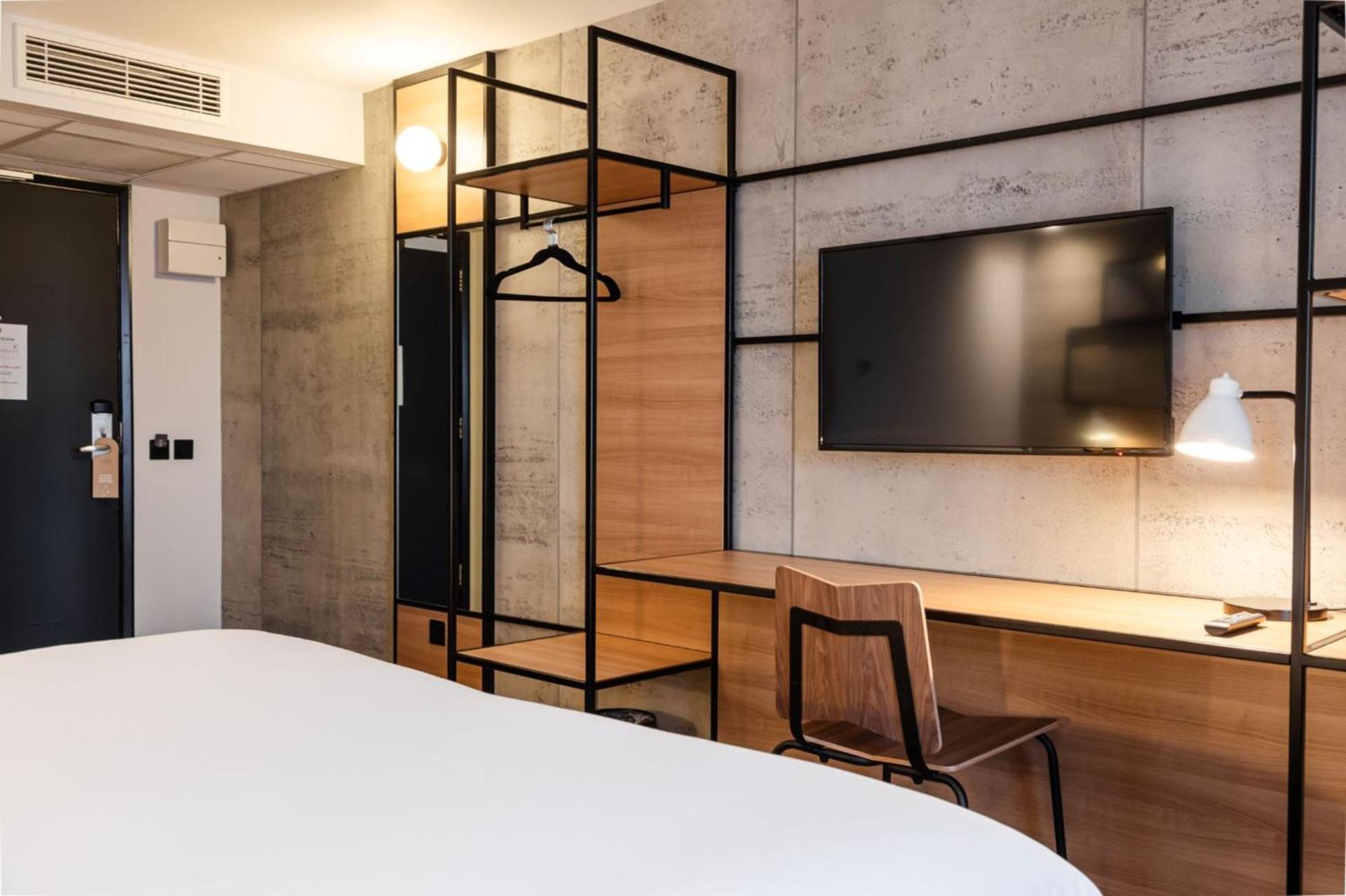 Ibis Coleraine Riverside Екстериор снимка