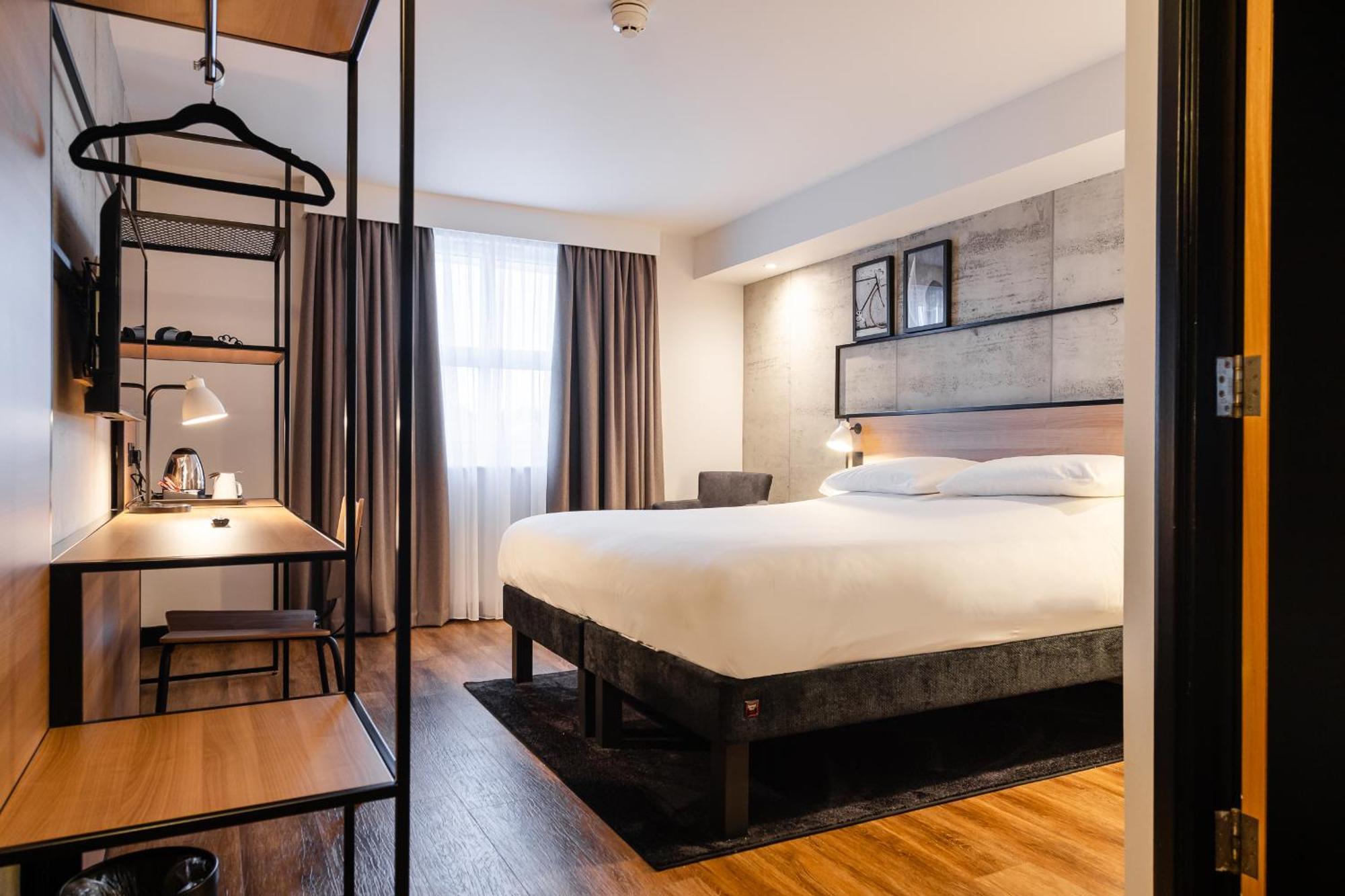 Ibis Coleraine Riverside Екстериор снимка